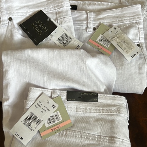 John Mark Floral Eyelet Embroidered Fringe Hem Straight Leg Jeans. - Picture 12 of 12